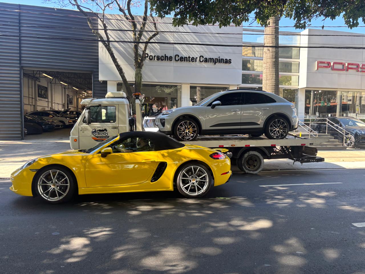 Transporte rodoviário de veículo
